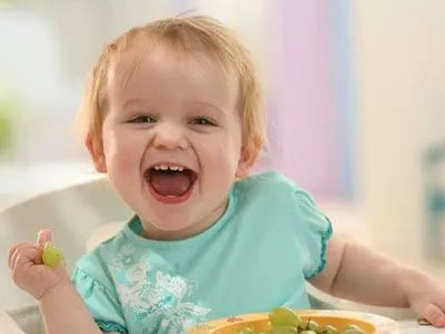 月嫂提醒：新生儿很娇嫩，这7件事不能对宝宝做，后悔就晚喽！