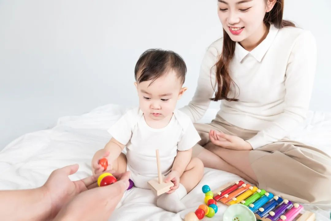 孩子不喜欢跟别人玩，正常吗？要担心孤独症吗？